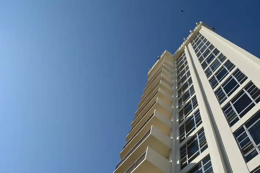 how tall is 80 feet