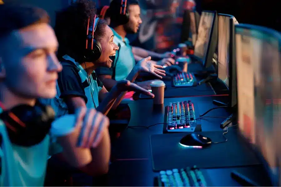 How Online Multiplayer Games Are Changing Social Interaction