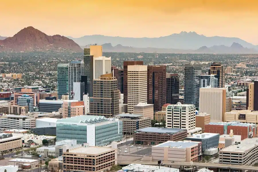 flights from cleveland to phoenix