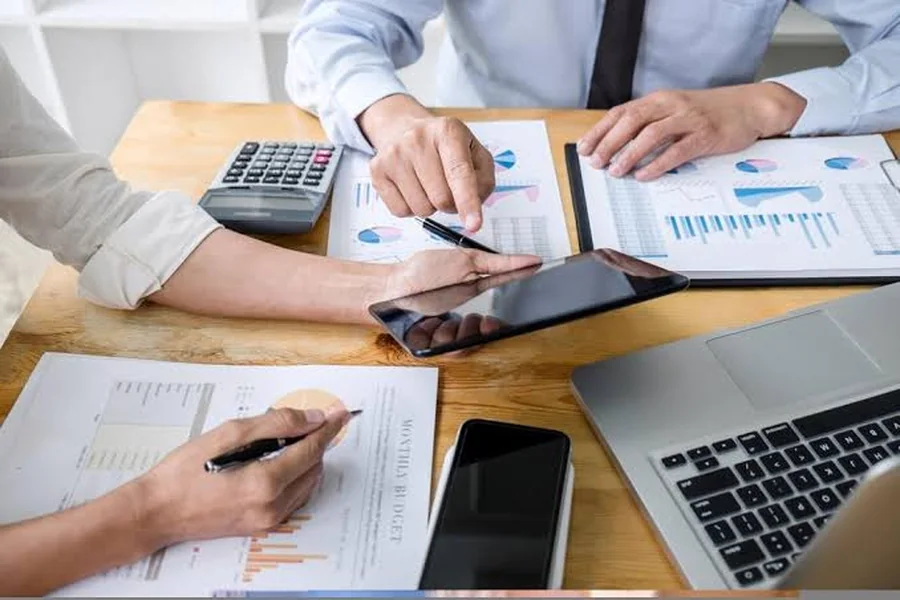 How Canadian Retirees Can Build a Clear RRIF Income Plan